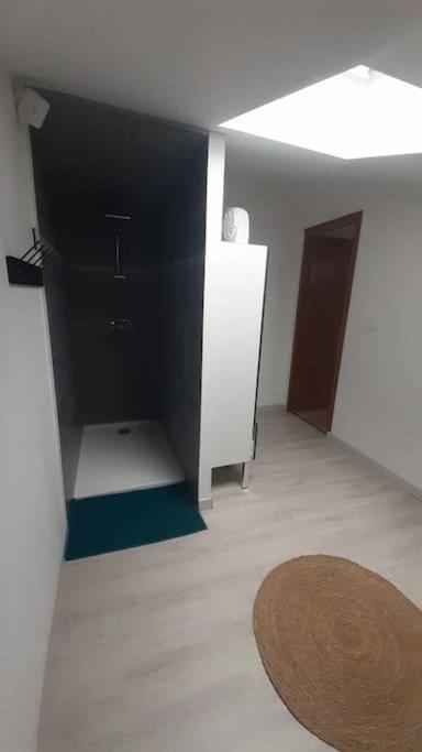 4 Personnes Proche D'arras Warlus (Pas-de-Calais)